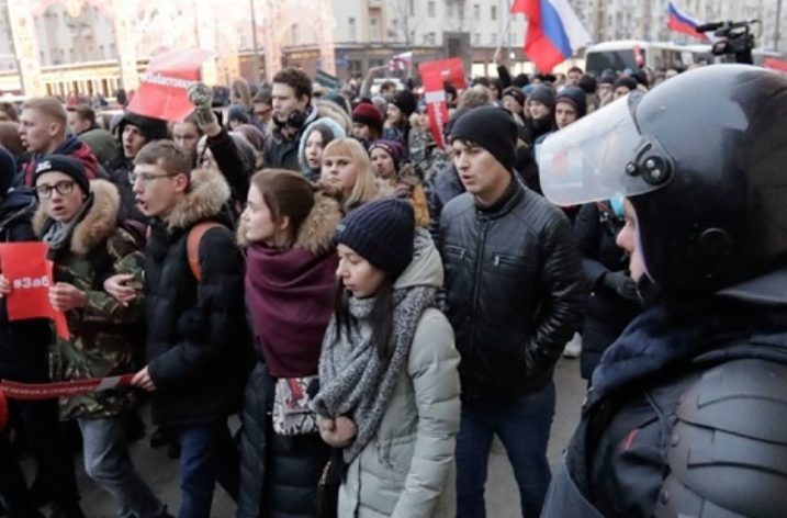 Crackdown on opposition activists ahead of Russian presidential elections
